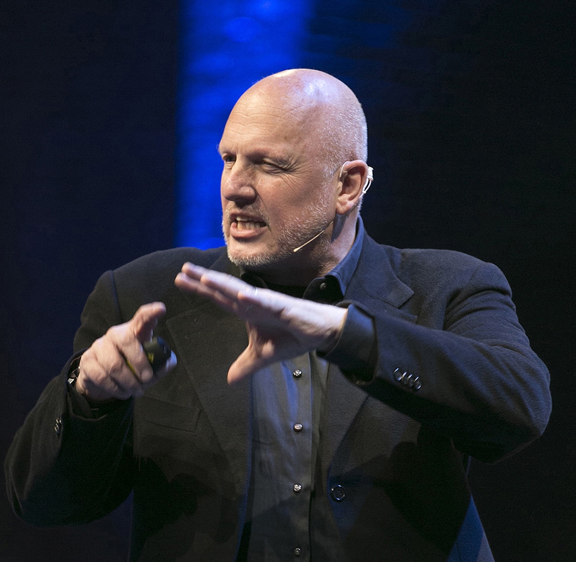 Ruud Veltenaar aan het werk